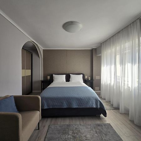 Romana Lahovary Studio Bukarest Exteriör bild