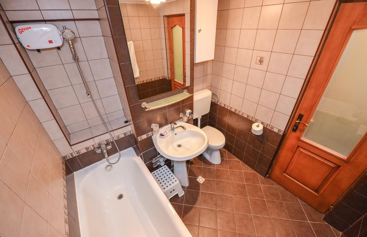 Romana Lahovary Studio Bukarest Exteriör bild